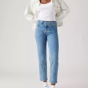 Levi’s Wedgie Jean